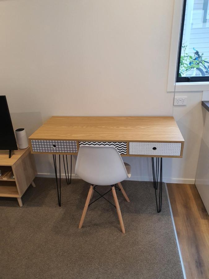 Modern 1 Bedroom Guest House アッパー・ハット エクステリア 写真